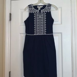 Vineyard Vines- Navy and white- Embroidered dress- Sz 0